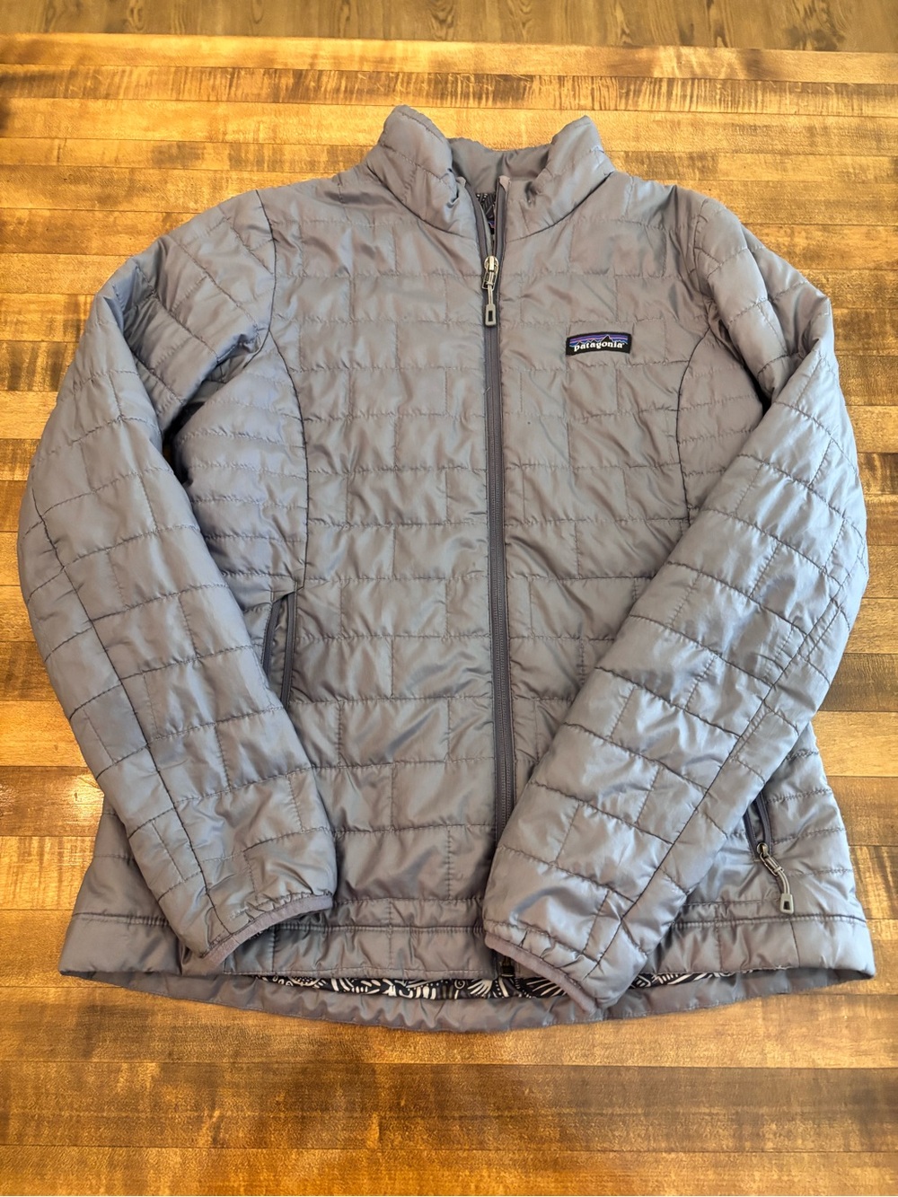 Patagonia women’s Nano Puff Quilted Puffer Jacket - Light Gray size small